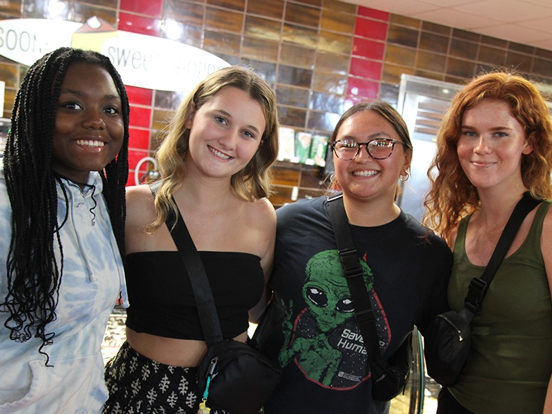 It's been a great week and only getting better! We're so glad to have you on campus and dining with us!
Make sure to take a minute and check out special dining hours on our website for this upcoming week. 🍽️☺️ bit.ly/3KBIAa0