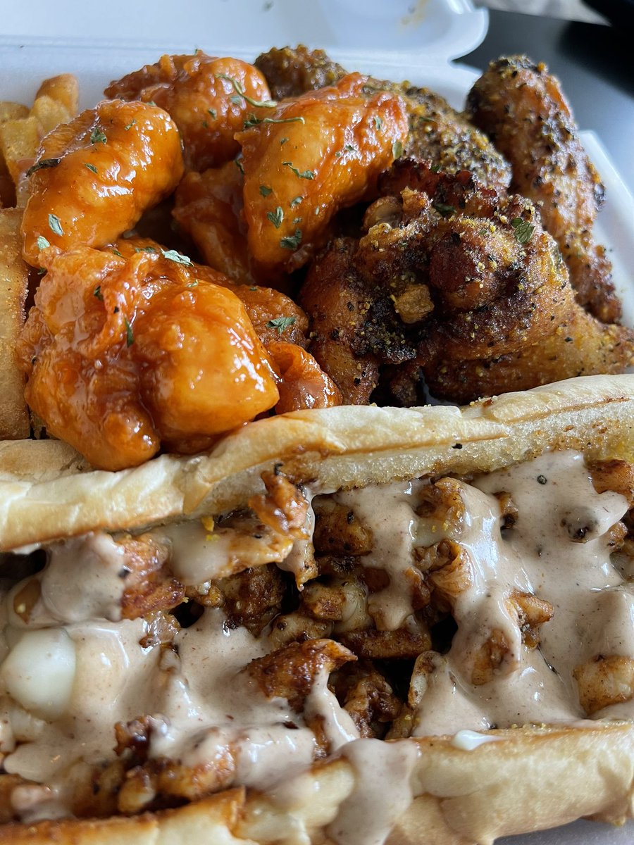 DOPEsnacksLamar's tweet photo. #DOPEeatz #DOPEsnacks @LamarWhippedIt Getting Back in my bag β¦ follow @1lamarwhippedit & @DOPEsnacksHq on Instagram and retweet this for me !! Tryna get some new clientele in Atlanta. https://t.co/yyvhqQs1D2