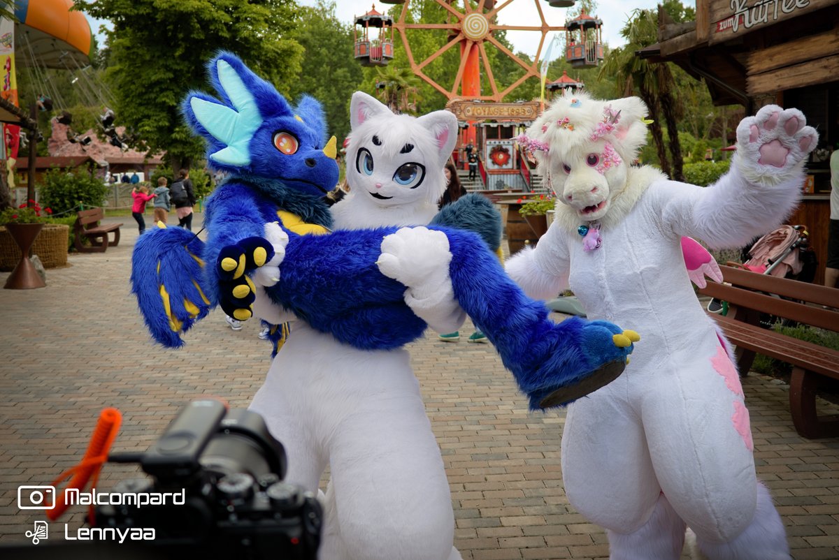 Lennyaa โก๏ธCFZ (@lennyaafluff) on Twitter photo ๐บLook, I am a strong cat! Also don't mind me stealing this dragon.
๐ต๐<a href="/FalcoMowDragon/">Falcomowdragon.bsky.social</a>
โช๏ธ๐<a href="/LennyaaFluff/">Lennyaa โก๏ธCFZ</a>
โช๏ธ๐<a href="/Sakura_Tochibi/">Sakura the Angeldragon</a>
๐ท<a href="/Malcompard/">Arai & Ryuga</a>
#kemono #FursuitFriday #fursuit #furry ๐บLook, I am a strong cat! Also don't mind me stealing this dragon.
๐ต๐<a href="/FalcoMowDragon/">Falcomowdragon.bsky.social</a>
โช๏ธ๐<a href="/LennyaaFluff/">Lennyaa โก๏ธCFZ</a>
โช๏ธ๐<a href="/Sakura_Tochibi/">Sakura the Angeldragon</a>
๐ท<a href="/Malcompard/">Arai & Ryuga</a>
#kemono #FursuitFriday #fursuit #furry