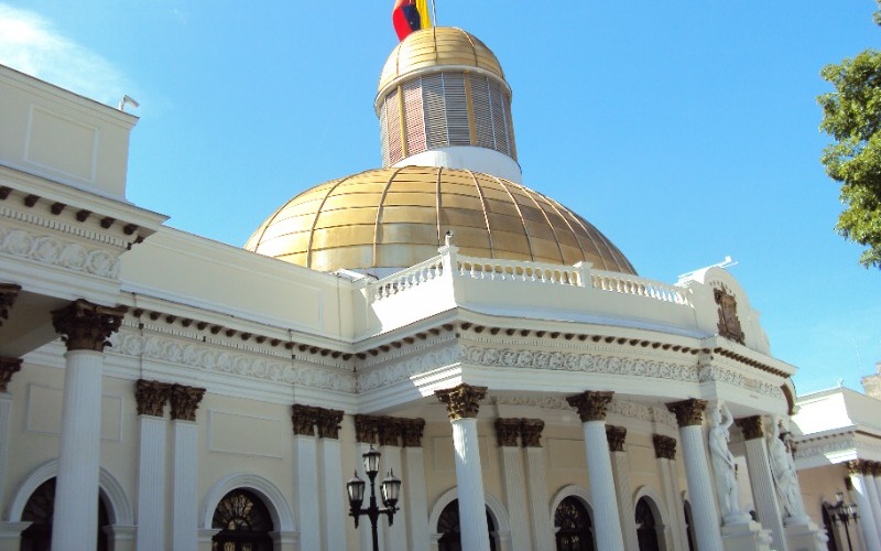 #Politica | Designan a Arturo Gil como embajador de Venezuela ante Francia

Amplía la información aquí: goo.su/Sh3fN

#NoticieroVV #11Ago