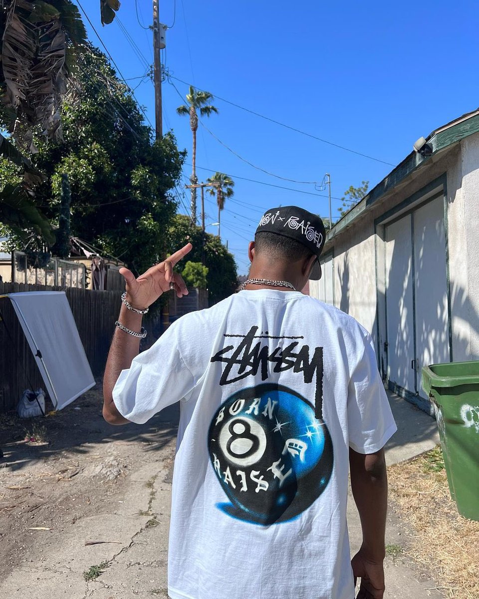 Stussy Born x Raised 8 Ball Tee white M | www.piazzagrande.it