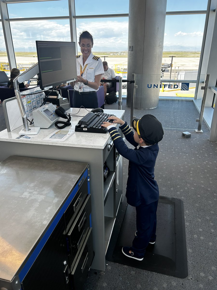 Christa Fees tweet media