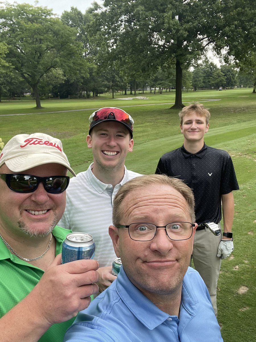jmh_1971's tweet photo. Fun morning with @JoeFreeman70 @Hunter_Freeman8 and my lil man. https://t.co/PdIKU4BpBJ