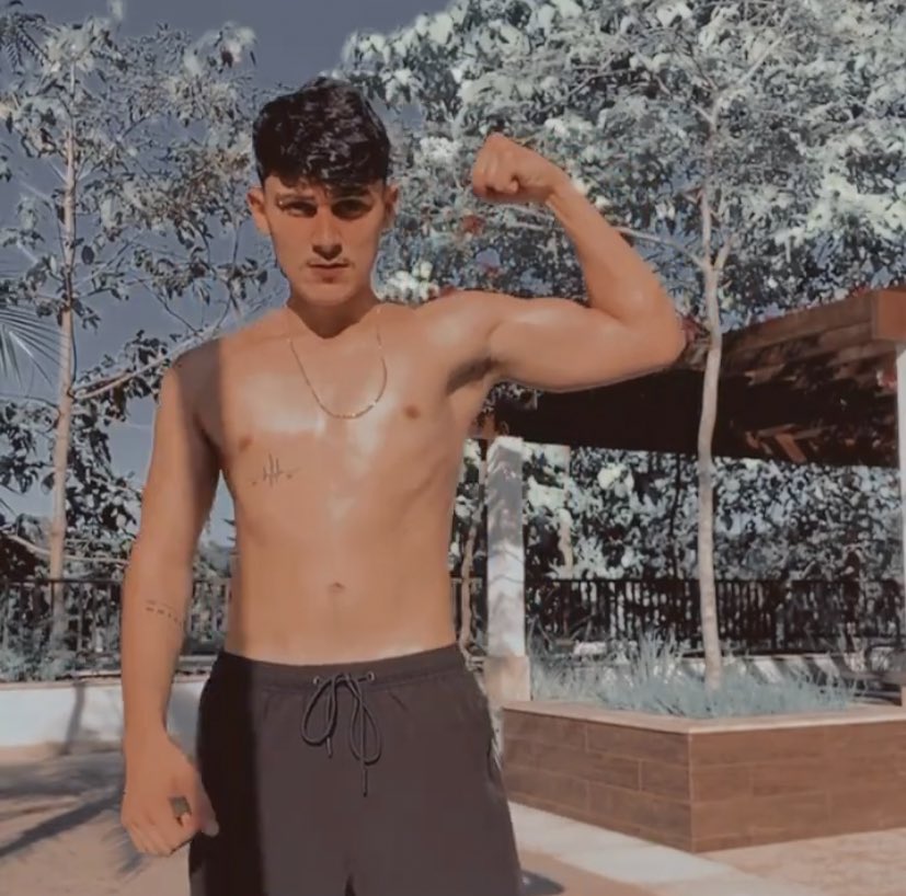 sovacos1's tweet photo. Sovaco do Vinicius Moreno 💪🏻 https://t.co/wdrYHgQAyd