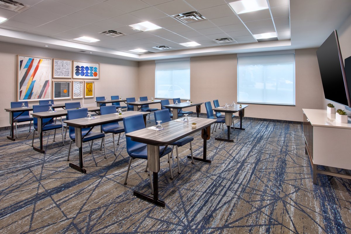 Meet &amp; stay at Holiday Inn Express &amp; Suites Kingston Central ✨ Discover seamless meetings made easy. Simply choose a date, and we’ll handle the rest.

To learn more, contact Kyra Noyes — Sales &amp; Catering Manager
e. knoyes@qualitykingston.com
p. 613.546.3661 x393