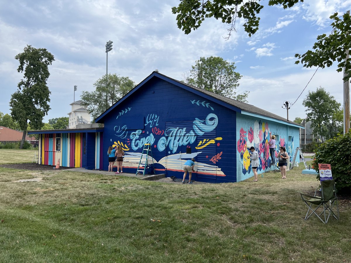 JCCFIndiana's tweet photo. What a wonderful day to #ColortheCounty with another beautiful mural! Thanks to those who came out to our Community Painting Day at JCPL’s Franklin Branch Book Barn on August 5. Stay tuned to see how the finished murals turn out! https://t.co/H2tJZJJSs1