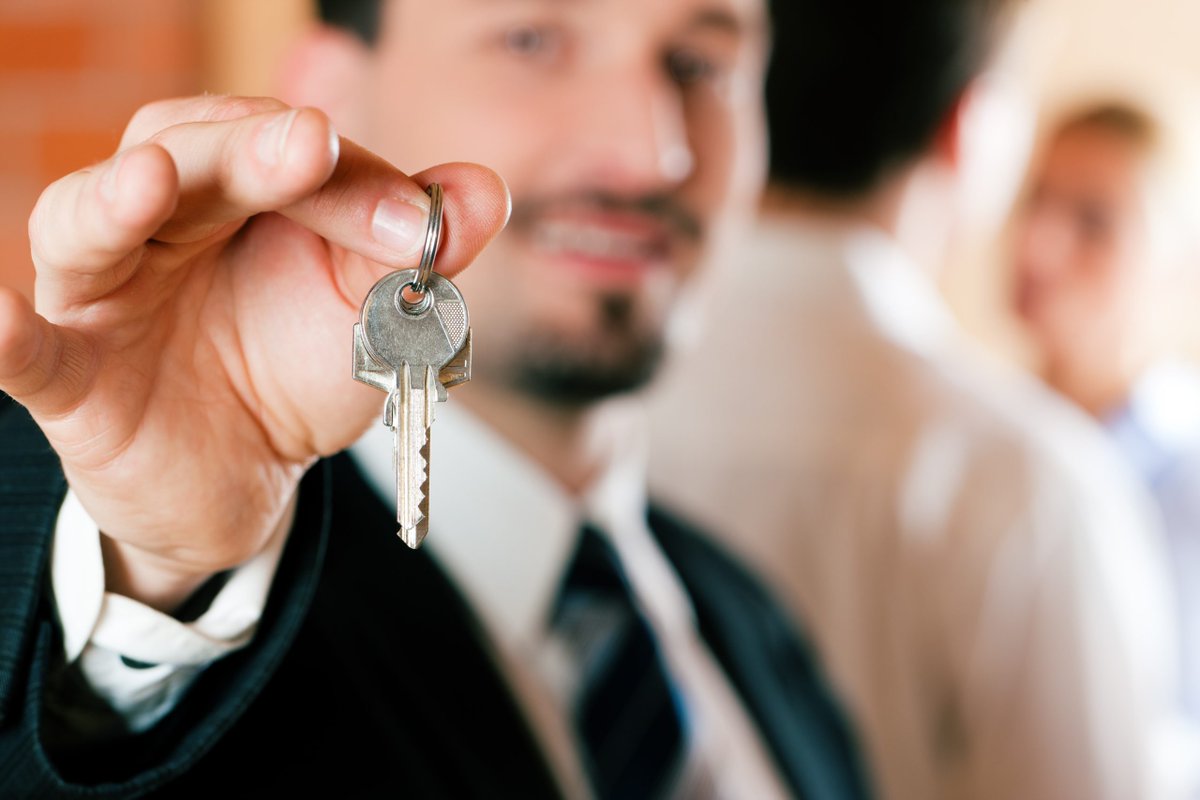 Thinking of becoming a landlord? Read our 4 steps to buying a #rental property in #Newport [ow.ly/zE6c50PtRSN] #buytolet #forsale #SOLD #landlord #property #tolet