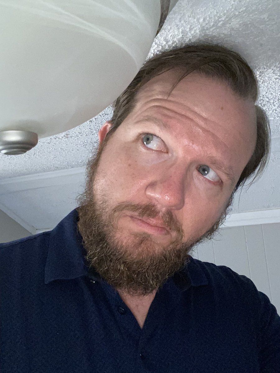 TheWalterMagic's tweet image. #tallpeopleproblems