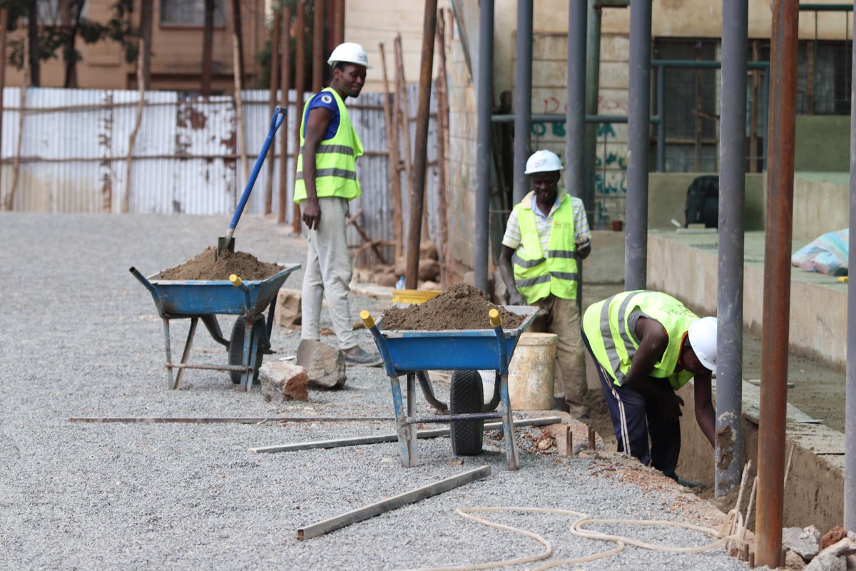 BrianMulama_'s tweet photo. The new road will bring order and dignity to the area accessed by thousands of traders per day. https://t.co/4wOToIl4UY