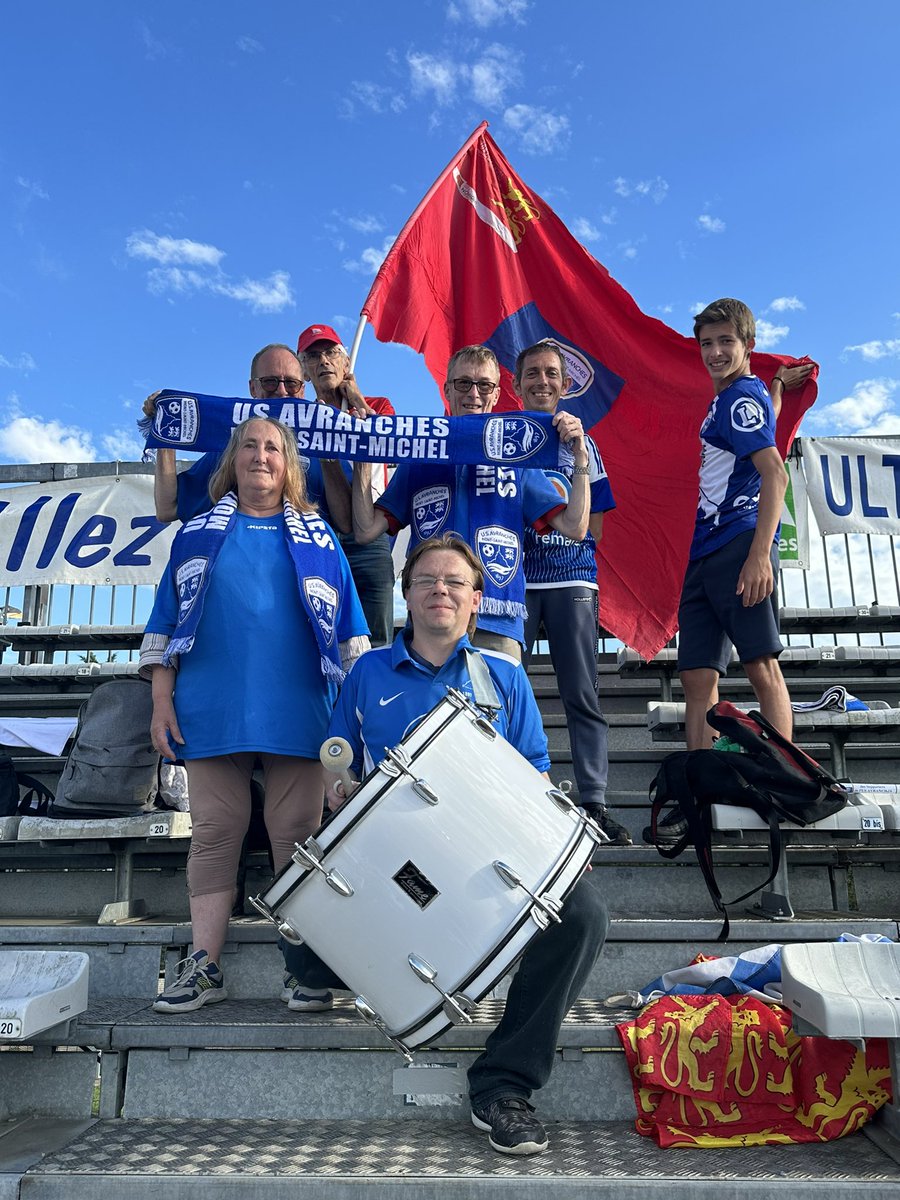 SupporterUSAMSM's tweet image. En direct de Rene Gaillard allez @USAvrMSM_Off en déplacement à #Niort aux @ChamoisNiortais  première journée @NationalFFF allez #Avranches