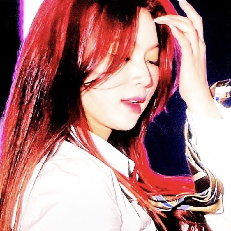 picsnaoirei's tweet photo. Hello REI               Hello ISA           
from  IVE                  from STAYC https://t.co/kvX6Le9YQX