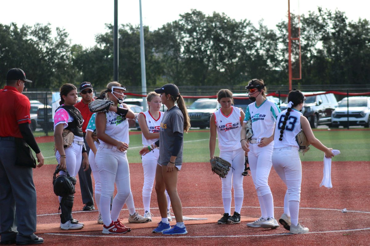 april03_2022's tweet photo. Had a great time at the @USSSAFastpitch All American Games ‘23 Coaching my Bluejays 13u and Red DI 10u! My girls were gritty and hustled like no tomorrow, they made this a great outing!💙🥎 @USSSAPride #AAG2023
#spacecoastsoftball https://t.co/0DVsfKI2pC
