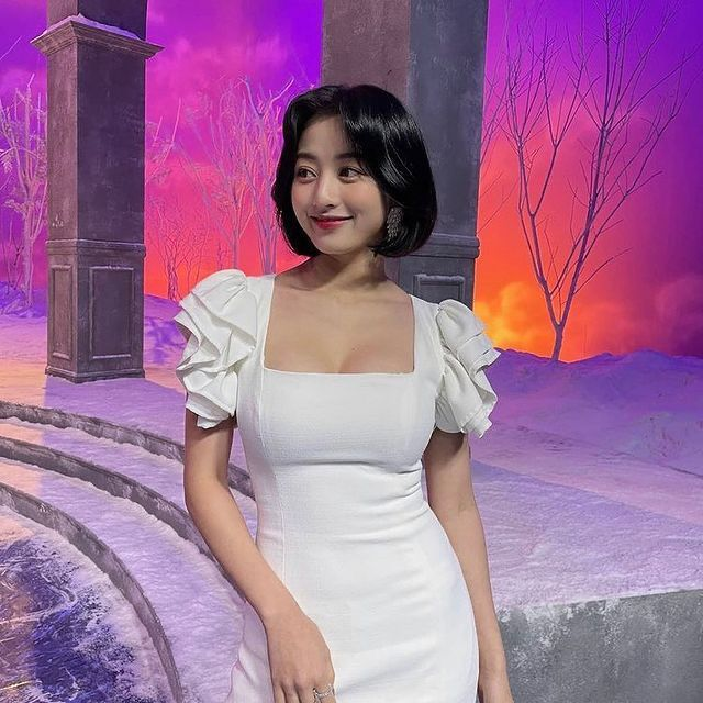 DaniLvsNay's tweet photo. ‼️🧵 𝑻𝑼𝑻𝑶𝑹𝑰𝑨𝑳: Como hacer ganar a #JIHYO 🦄 en "𝗦𝗛𝗢𝗪 𝗖𝗛𝗔𝗠𝗣𝗜𝗢𝗡". 🏆🧡

──── ≪•◦ ❈ ◦•≫ ──── https://t.co/AVWR6hktqP