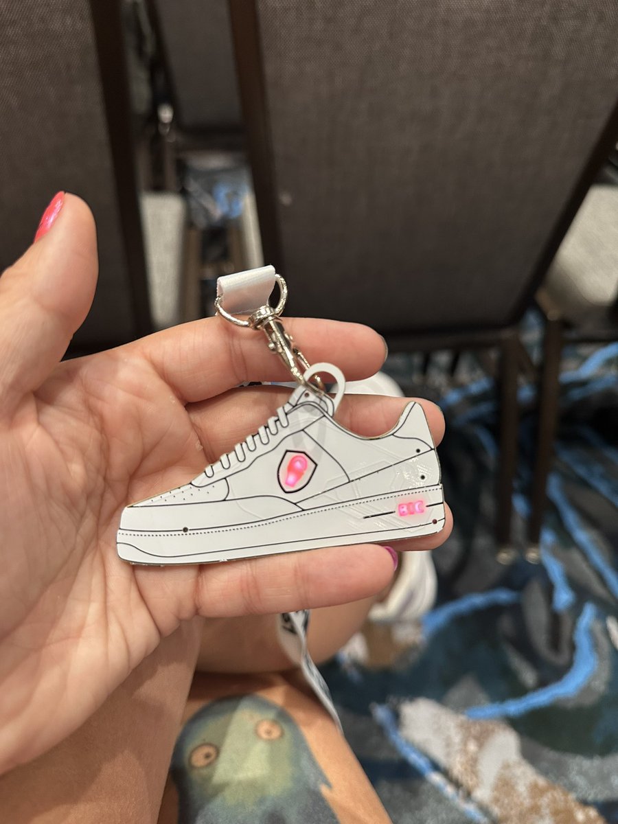 0xAHHC's tweet image. Sprinted to snag the #blacksincyber badge. So cool! @BlackInCyberCo1