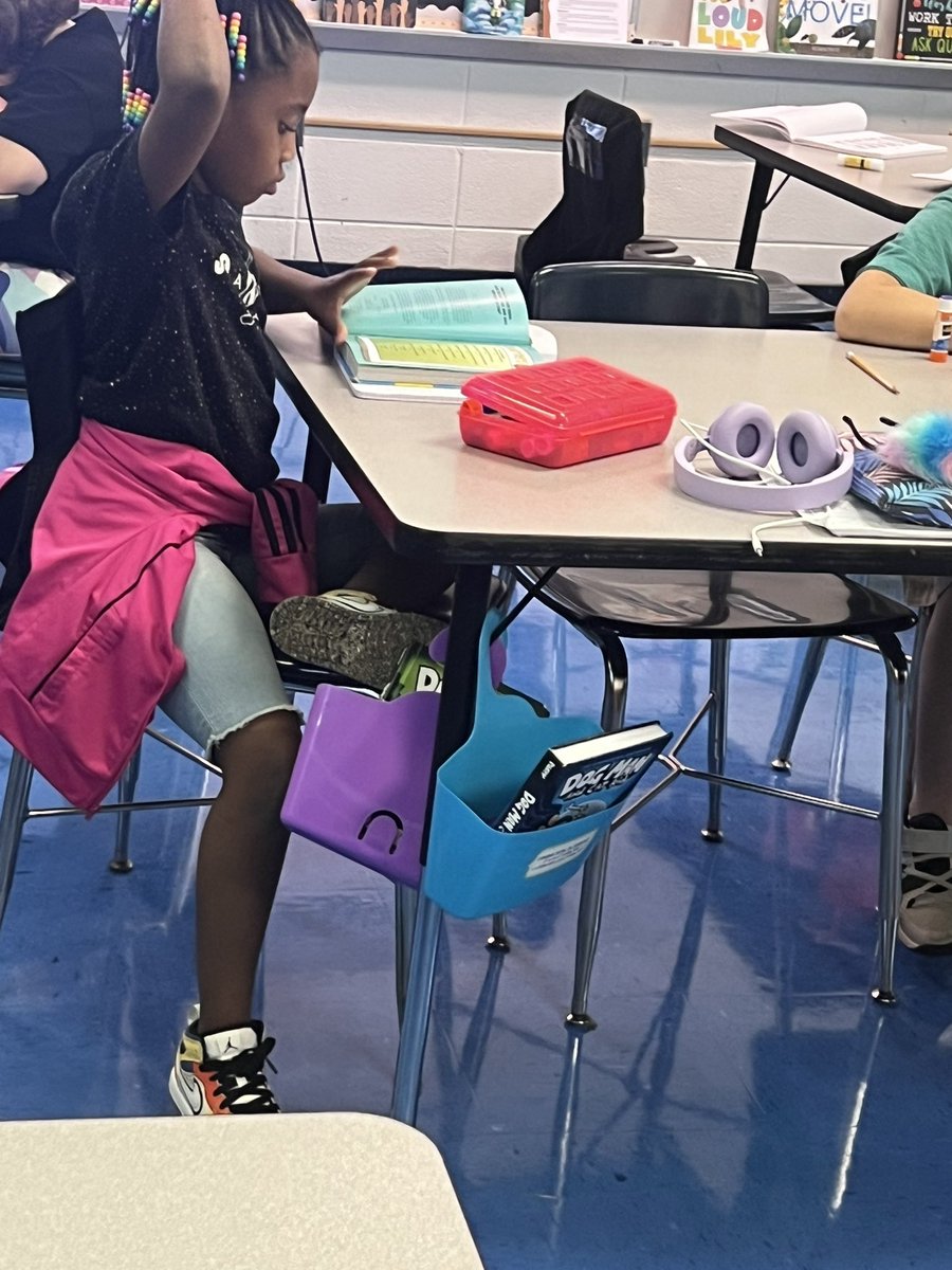 Brittney Green (@bgreenthirdsres) on Twitter photo 3rd grade readers <a href="/StemleyRoad/">Stemley Road Elementary School</a> are setting up their ELA journals, in preparation for a year of success. <a href="/AudreyChatman4/">Dr. Audrey Chatman</a> <a href="/AlexksJ/">Alex Johnson</a> 3rd grade readers <a href="/StemleyRoad/">Stemley Road Elementary School</a> are setting up their ELA journals, in preparation for a year of success. <a href="/AudreyChatman4/">Dr. Audrey Chatman</a> <a href="/AlexksJ/">Alex Johnson</a>