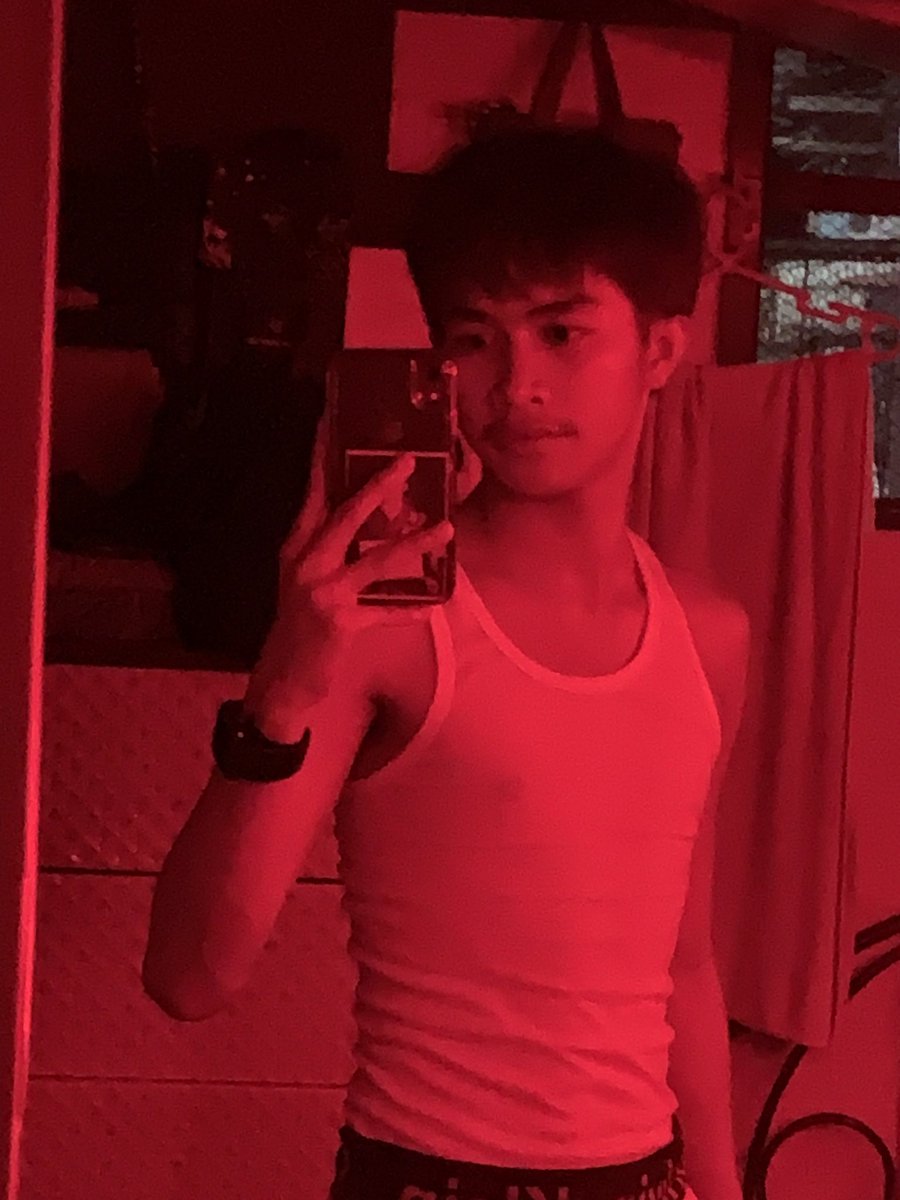 its_polm's tweet photo. Tara sa redlight💦 https://t.co/J617Kpo0JF