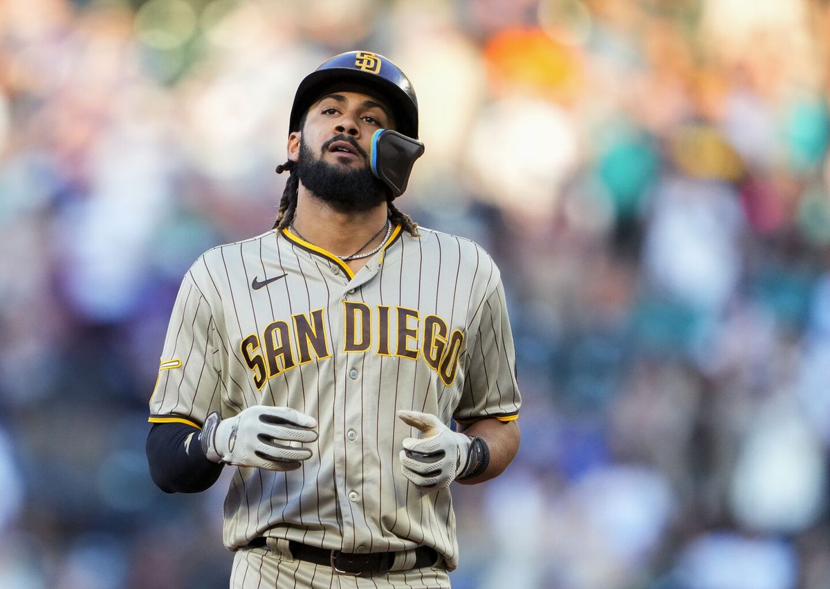 sdutSanders's tweet photo. #Padres-#Dbacks series preview:

Two sinking ships in Arizona; Fernando Tatis Jr. spiraling since the break; Who's hot and not, pitching matchups and health updates for both teams. 

https://t.co/troIcj0MfR https://t.co/t3v17SyZgW