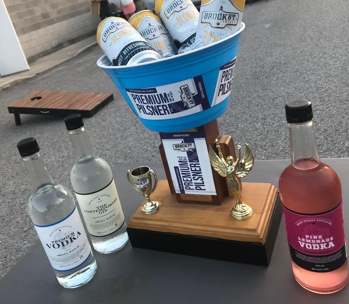 torontocurling's tweet photo. It was a fun Cornhole season for @WhitbyCurling! https://t.co/xQTbw3VWyl