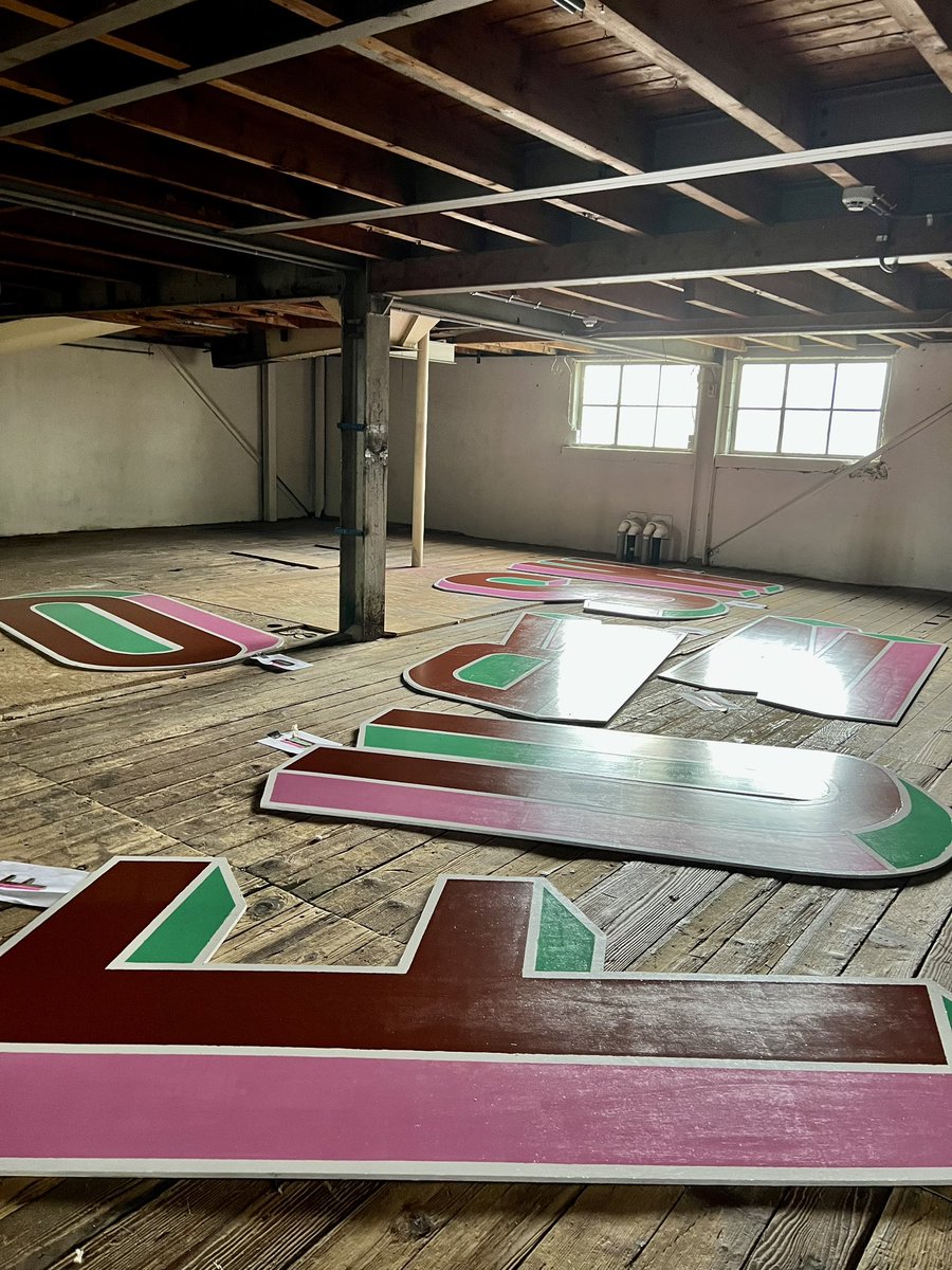 #funpark letters worden weer opgeknapt #placemaking <a href="/pleisterplaatsV/">De Pleisterplaats</a>