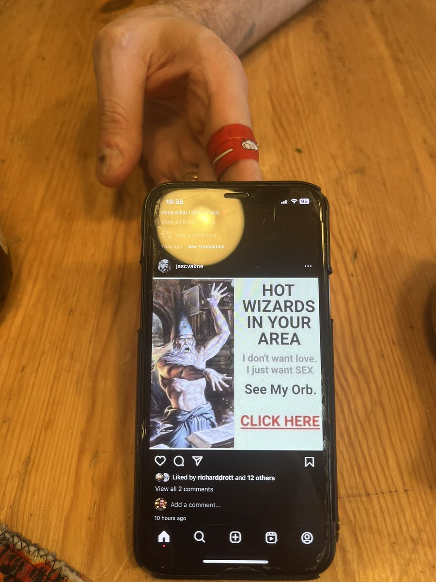Elin tweet media