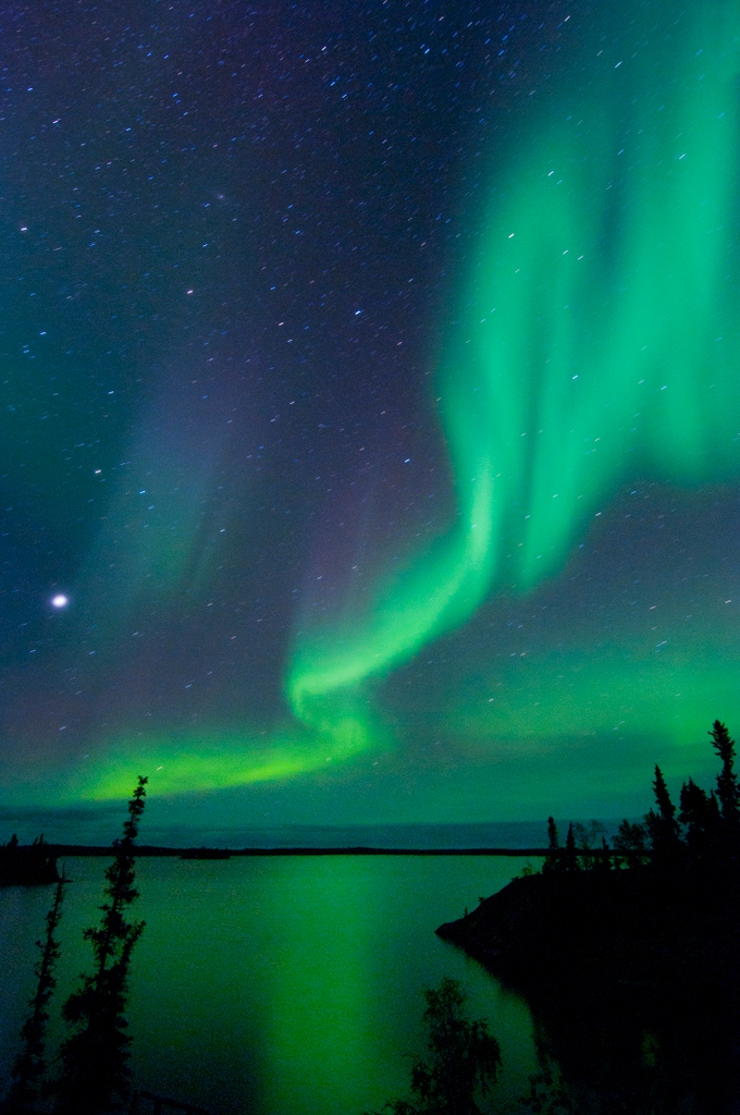 It's the start of our favourite season, Aurora Season!

Nights are getting longer and the stars and Northern Lights are coming out!

Photo credit: J. F.Bergeron/NWT Tourism