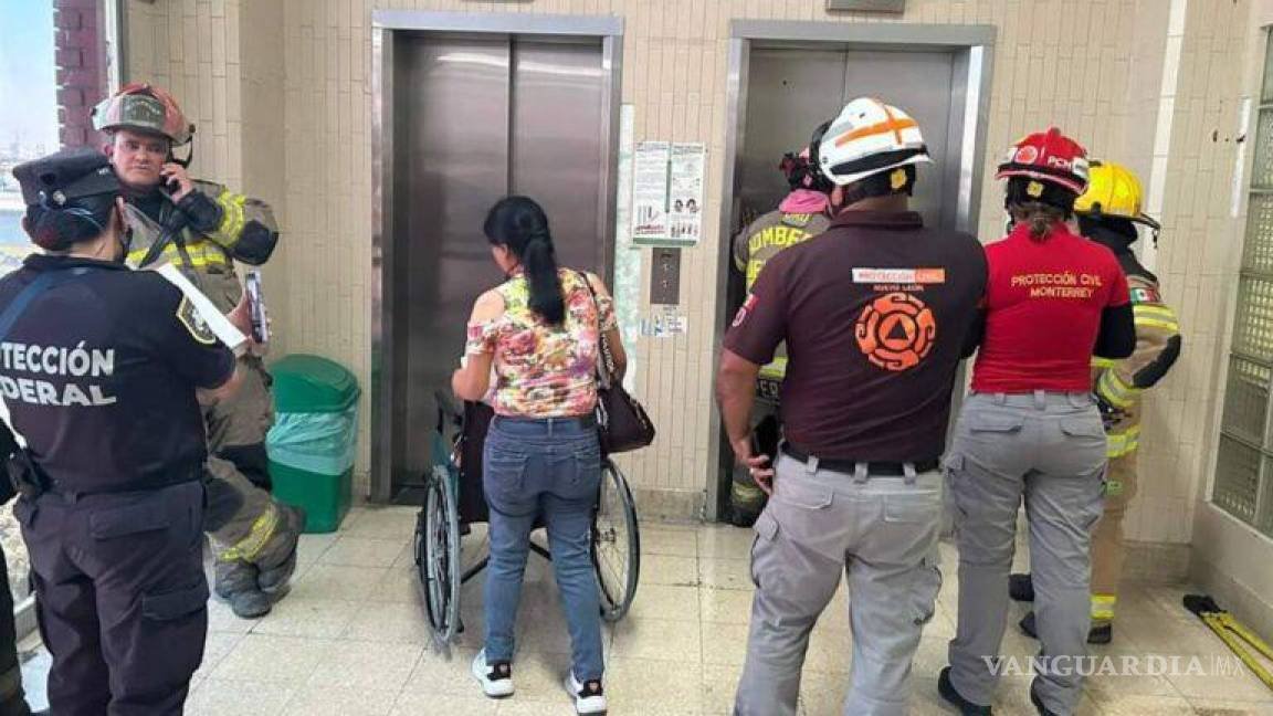 vanguardiamx's tweet photo. #NuevoLeón #México | Cinco mujeres quedaron atrapadas en un elevador del #IMSS en #Monrerrey, sería la segunda vez, en esta semana, que un elevador del Seguro Social falla.
https://t.co/K4iPhyCtG1 https://t.co/uDDFieHwgX
