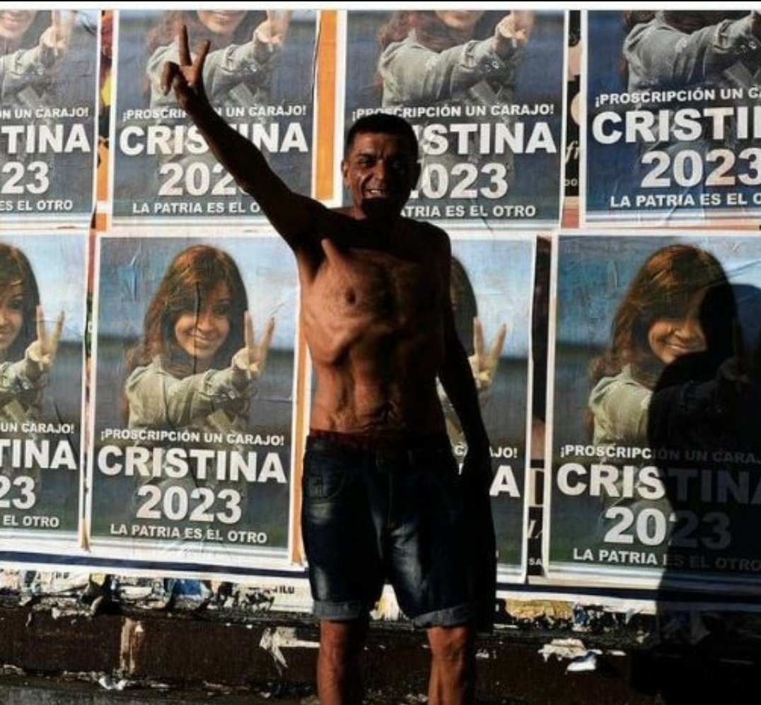 therealbuni's tweet photo. El meme se volvió realidad JSJAJSJAA https://t.co/hNexVgYRK5