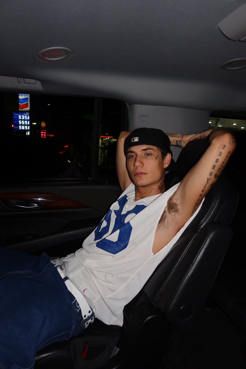 JadenHossler's tweet photo. meet me there we can rendezvous https://t.co/3dTS0D85Hy