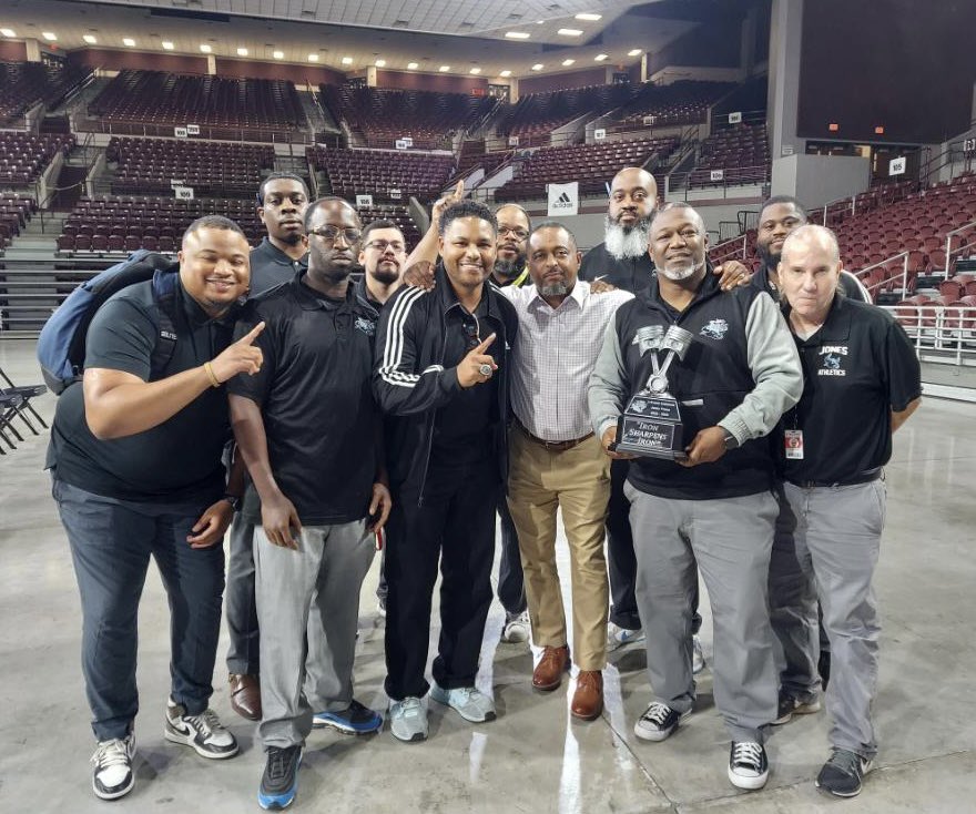 WeAreJones's tweet photo. Congrats to the Jones MS Coaching TEAM for winning 🥇 the 3 Stripe Life Award (Iron Sharpens Iron)  best overall middle school athletic’s program! 🏆 🏆🏆Kids Change, Expectations Don’t! @drgoffney @AldineHPE @AldineISD @JonesMS_AISD @AthleticsAisd @NimitzFootball2 @DeanColbert5 https://t.co/ormBGrp42E