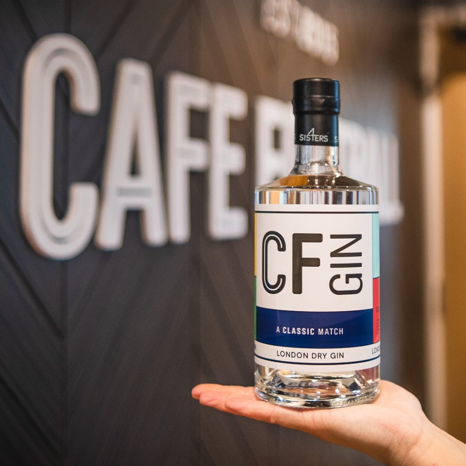 ⚽CAFE FOOTBALL⚽

This Gin is a firm favourite! 
It's for our friends down the road, Cafe Football. We use a classic blend of botanicals including juniper, coriander, lemon and orange to create a smooth, drinkable Gin🍊🍋