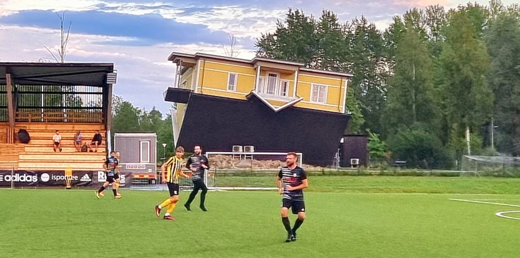 An English Groundhopper in East Flanders (@anflanders) on Twitter photo Tartu JK Welco X v Polva FC Lootos 🇪🇪 Level 4. I went for my customary half-time walk, and what a backdrop for a 📸 at Holm Park, Tartu in Estonia. My 1st upside down house 🏠 at a football stadium. #Groundhopping <a href="/EstonianFBP/">🇪🇪 Estonian Football Podcast 🇪🇪</a> <a href="/JkWelco/">Jk Welco</a> #UpsideDownHouse #HolmPark #Tartu Tartu JK Welco X v Polva FC Lootos 🇪🇪 Level 4. I went for my customary half-time walk, and what a backdrop for a 📸 at Holm Park, Tartu in Estonia. My 1st upside down house 🏠 at a football stadium. #Groundhopping <a href="/EstonianFBP/">🇪🇪 Estonian Football Podcast 🇪🇪</a> <a href="/JkWelco/">Jk Welco</a> #UpsideDownHouse #HolmPark #Tartu