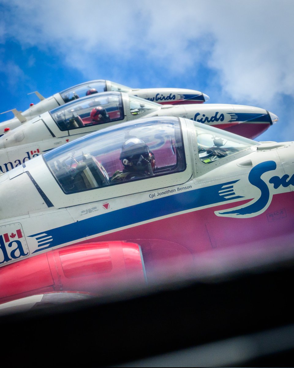 CFSnowbirds's tweet photo. We love the @AbbyAirshow! Come and see us this evening at 6pm for our twilight show. 🌅
📷 Cpl Avery Philpott https://t.co/0lgDiIeW9l