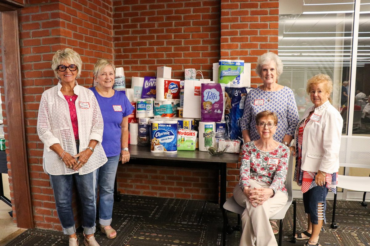 perrytwpschools's tweet photo. SHS Class of 1961 is celebrating over 60 years together and many of them are turning 80 this year! They even collected paper products for our food pantry. We truly appreciate the strong alumni network in our community. Thank you for supporting our students! #AlwaysACardinal 🥳❤️ https://t.co/s4hp8mMytQ