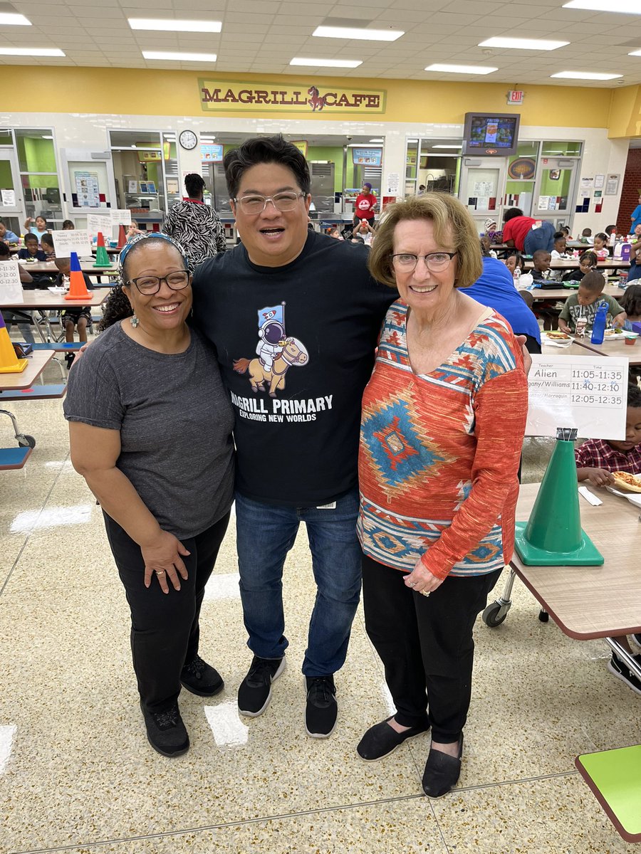 We love it when retired Magrill teachers come back and help our little Mustangs in the cafeteria! Thank you Ms Turner, Ms Hutto & Ms Wright (not pictured)! 🐴❤️ #MyAldine @AldineISD @Primary_AISD @MarkMalo614