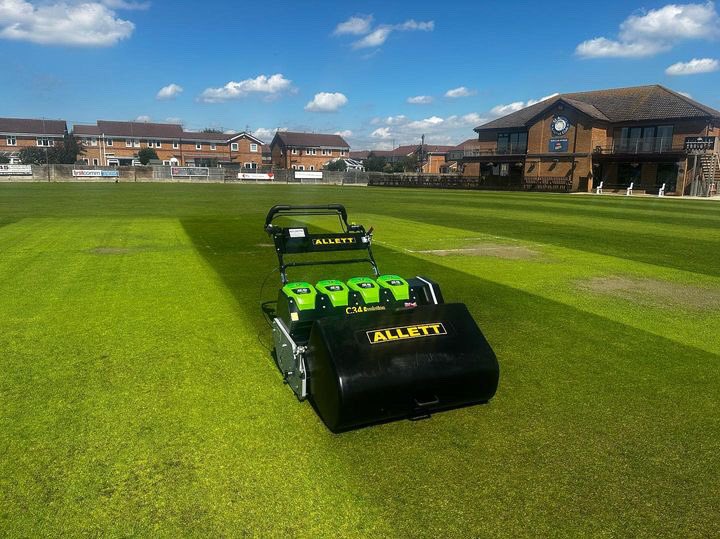 Allett Mowers tweet media