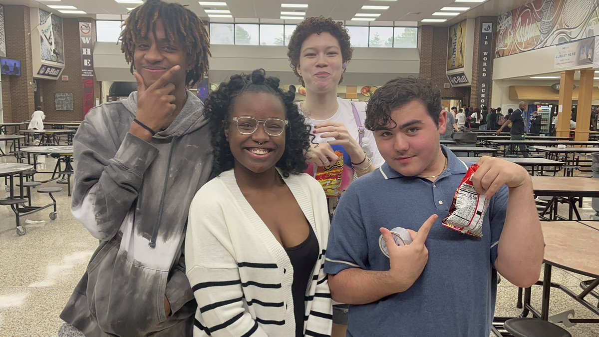 ShilohGenerals's tweet photo. Day 7 - Integrity is often defined as doing the right thing even when no one is looking. A big #GeneralsSalute, then, to these Generals for demonstrating #integrity and good spirits throughout the school day! We couldn’t be more proud! 🫡 #180DaysofPRIDE https://t.co/4mVja9gVCZ