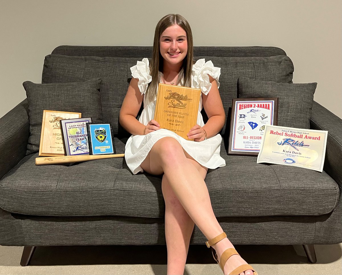 We got to celebrate our 2023 school ball season last night! I was honored to receive:
Highest batting avg.
Offensive POY
Highest GPA
All Region 
Lady Rebel All tournament team
Palmetto Inv. All tournament team