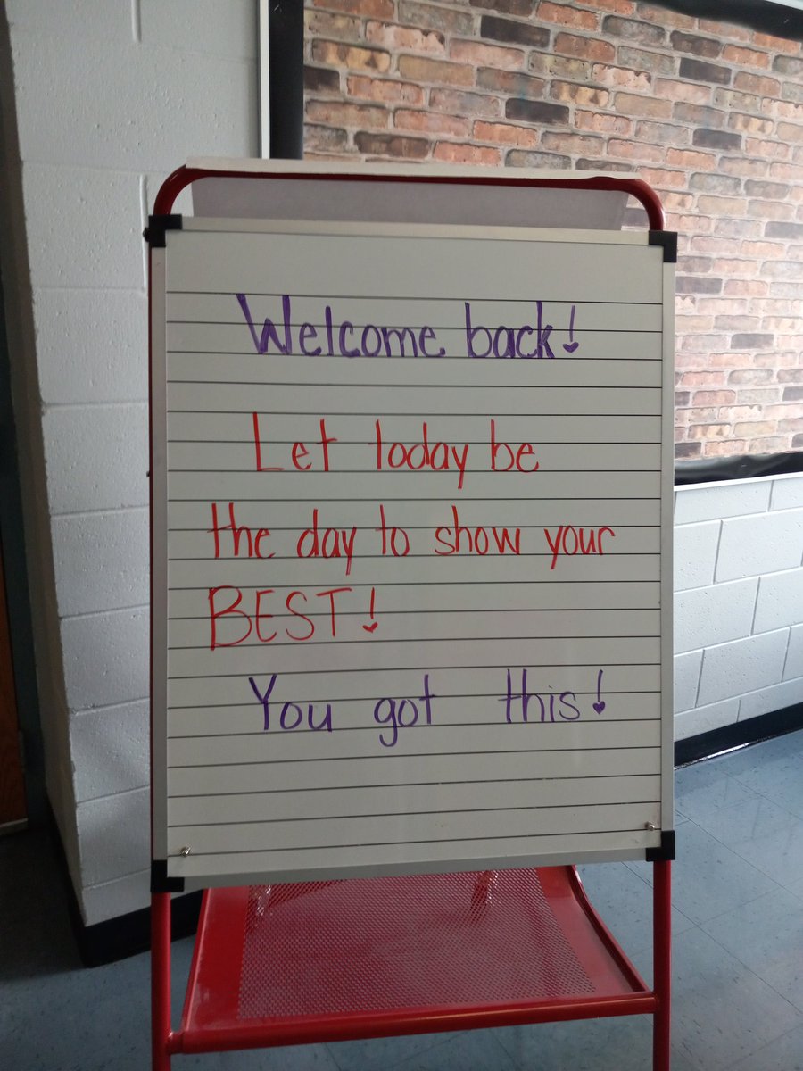 kinderteach571's tweet photo. Week 1 @oakparklions ends...with lots of great w👏 rk on display. Have a great weekend & we will s 👀 you back at #dapark on Monday! @TransformHCPS @HillsboroughSch @RyanMoodyHCPS https://t.co/HwkXV6WBLQ