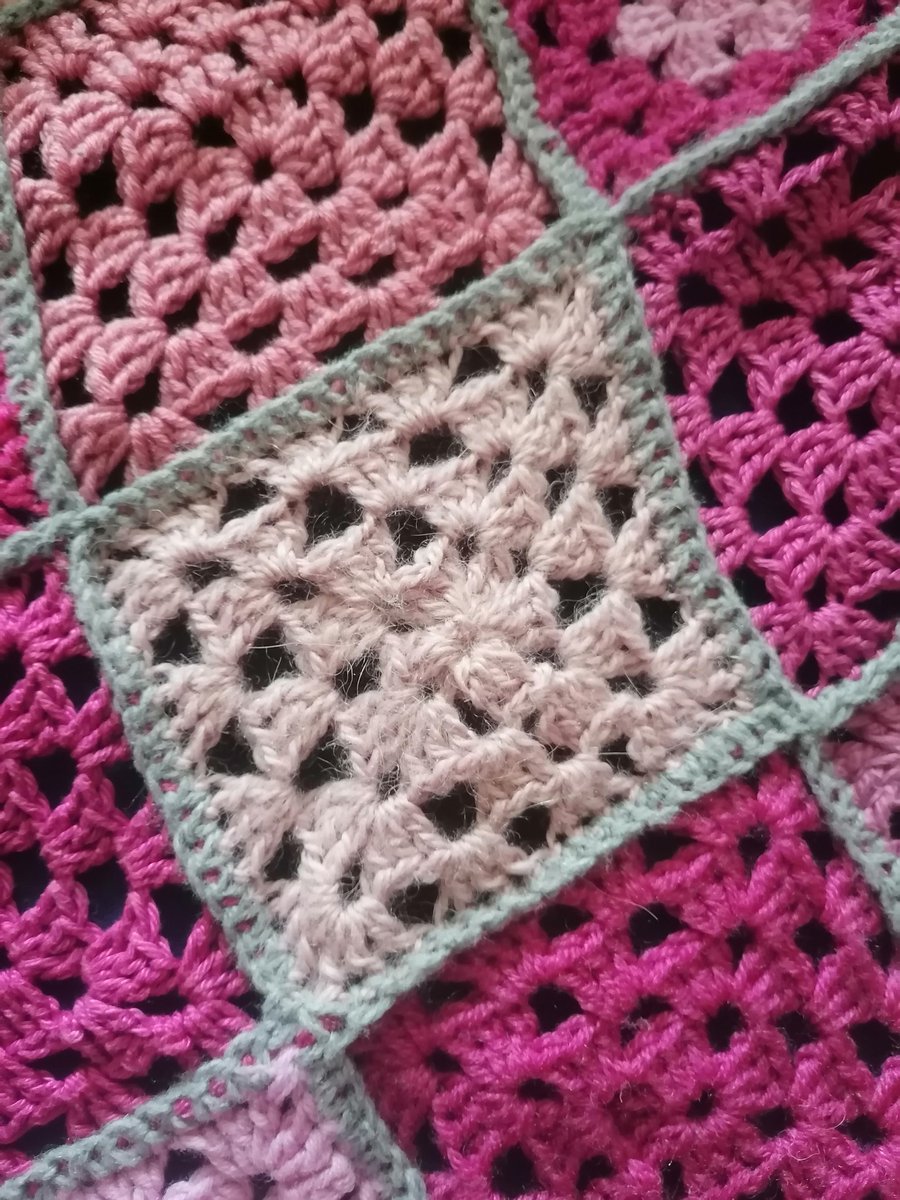 Length of time this blanket's been in my mending pile: approx 3 yrs.

Length of time it took to mend: approx 30 secs.