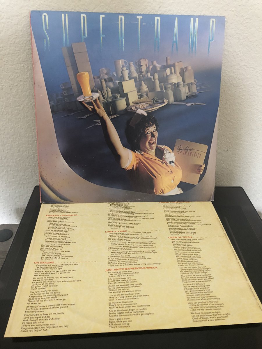TNOsFan's tweet photo. #VinylMusings : Supertramp - “Breakfast In America” Recorded 1978; released 1979. Is this album #progrock ? Possibly. Is it Pop? I think so. “Gone Hollywood” & “Child of Vision” seem more Prog-like than the singles (title track, “Goodbye Stranger”, etc.).
#vinylrecords https://t.co/z6yUFfJUCI