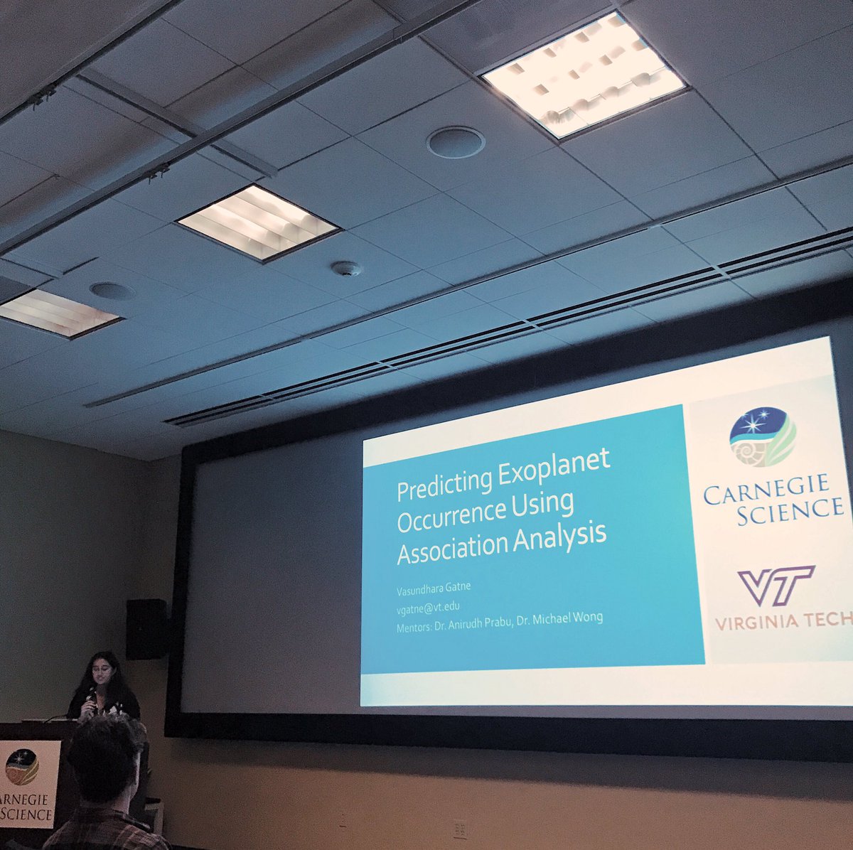 miquai's tweet photo. I was starstruck watching Vasu Gatne, whom @Anirudh_14 and I co-mentored this summer, rock her @CarnegiePlanets SURI final presentation! ๐ซ I was in her shoes 13 summers ago. Yes, Iโm growing old, but incredible moments like this make it all worth it ๐ #CarnegieScience https://t.co/SRjXnCdyYi