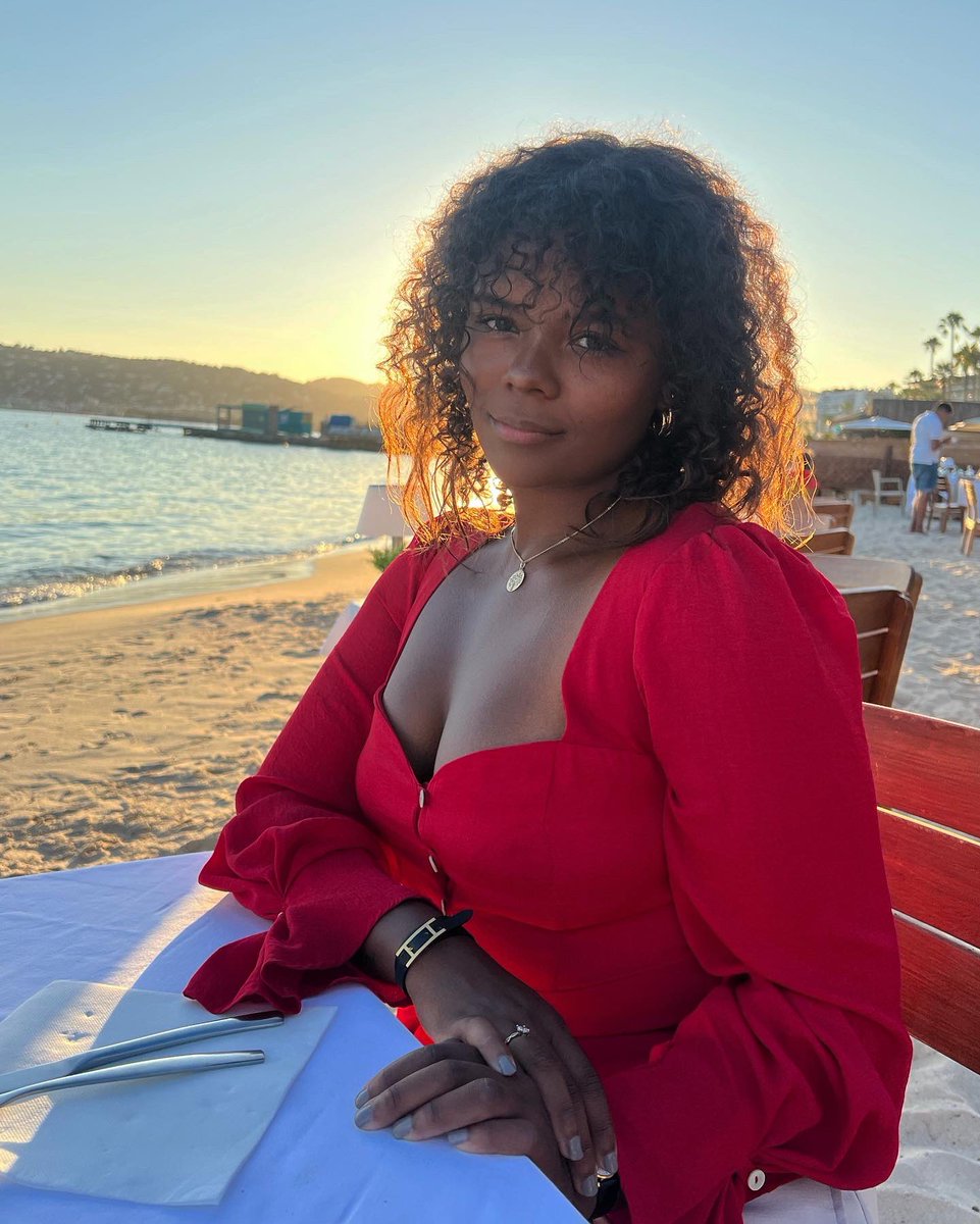 mariescss's tweet image. 