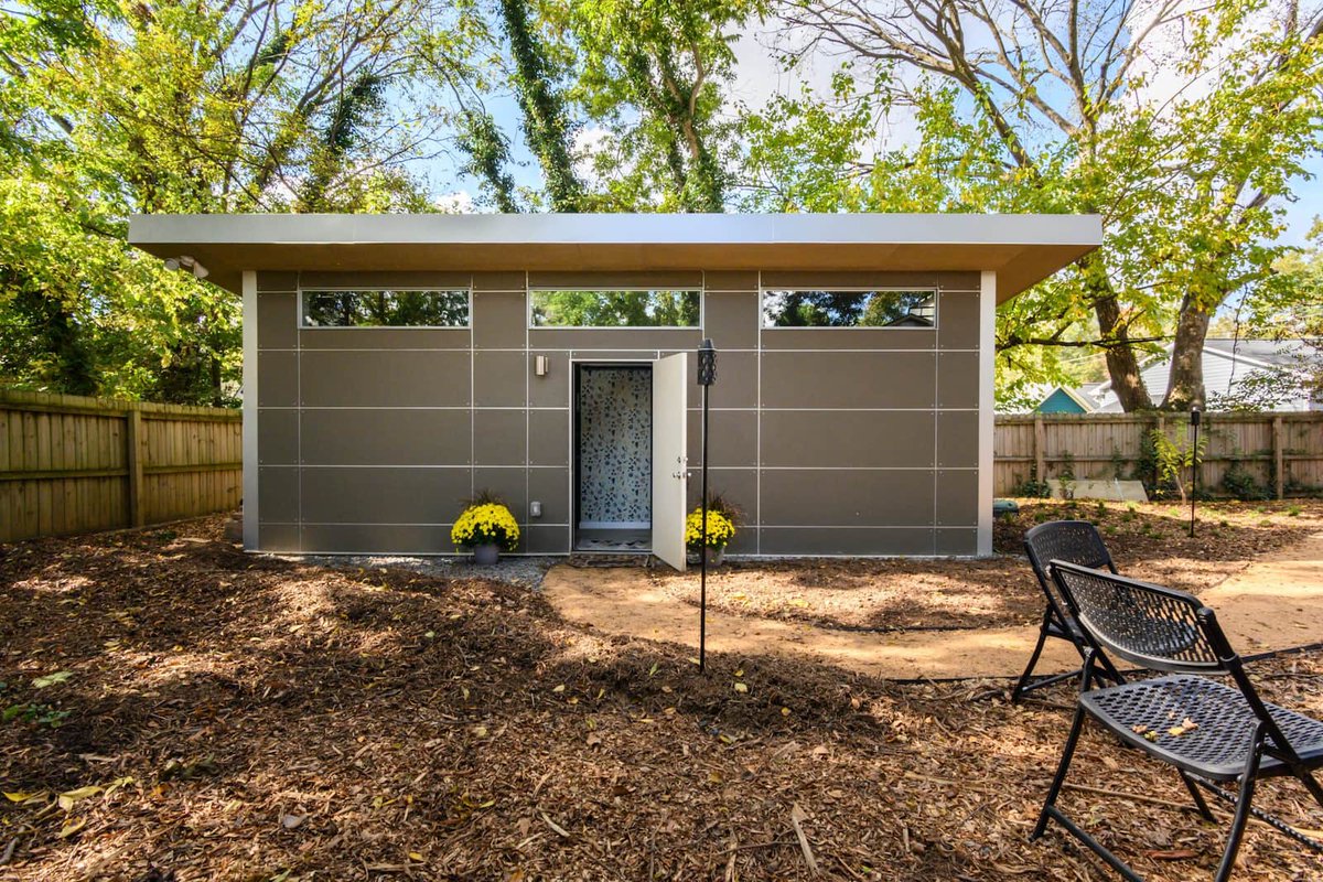 LikeREcom's tweet photo. Extra space in the backyard? Have you considered adding a guest quarters?🏡
-
Join LikeRE Today 👉 https://t.co/0zGjkb3Qyi
-
-
#guesthome #dreamhome #realty #propertyvalue #realestate #homeowner #likere #homebuyer #mortgage #realtor #homebuilder #construction #luxuryrealestate https://t.co/B014p41jOt