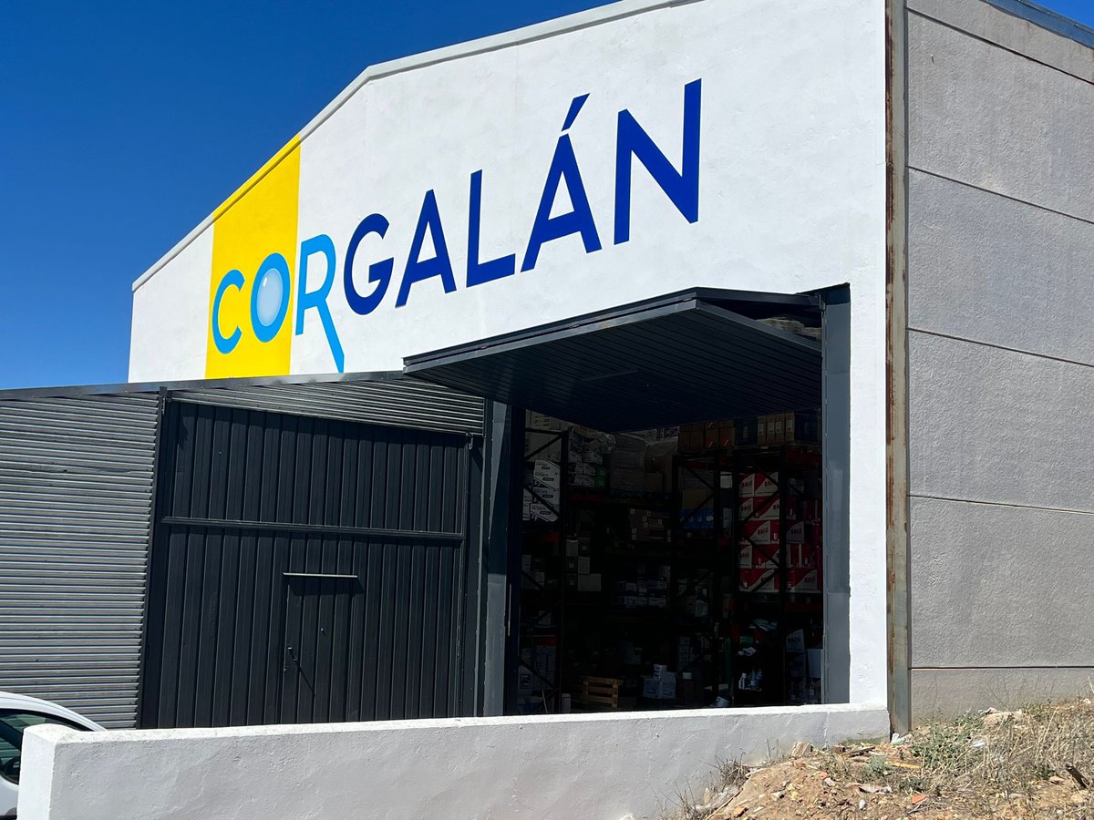 El equipo de Corgalan os desea una feliz Feria y unas estupendas vacaciones .

Hoy hemos tenido un día intenso de calor y reparto, para dejar a todos nuestros clientes perfectamente atendidos y con existencias. 
Mil gracias por confiar en nosotros.