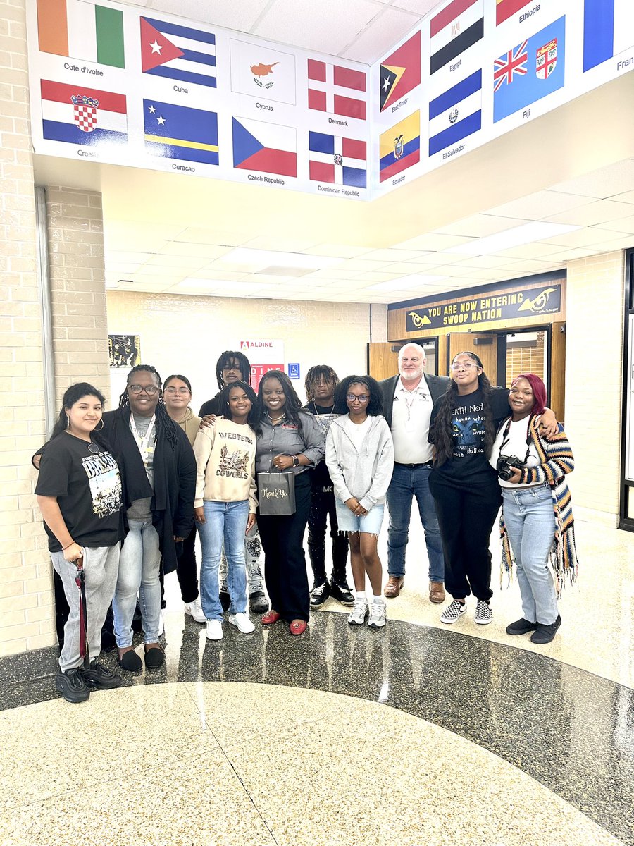 drgoffney's tweet photo. #SwoopSwoop is sounding and looking different this year! Loved hanging out with my superintendent student ambassadors, the yearbook crew, football leaders, senior officers, drum line and dancers while visiting @Eisenhower_AISD! #myAldine https://t.co/M3qNj8pwRE