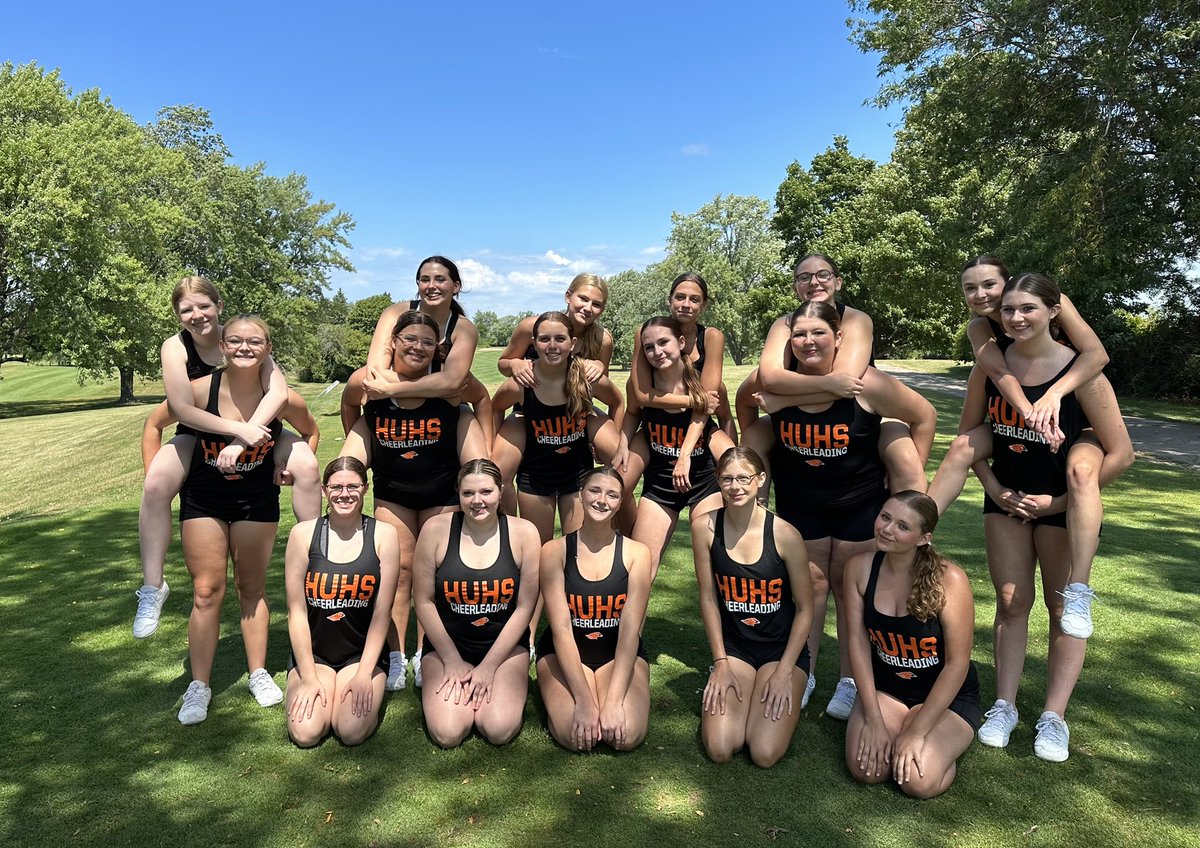 We are ready for the @HUHS_Athletics golf outing! Support your HUHS cheerleaders at hole 10!  #huhs #wearehartford