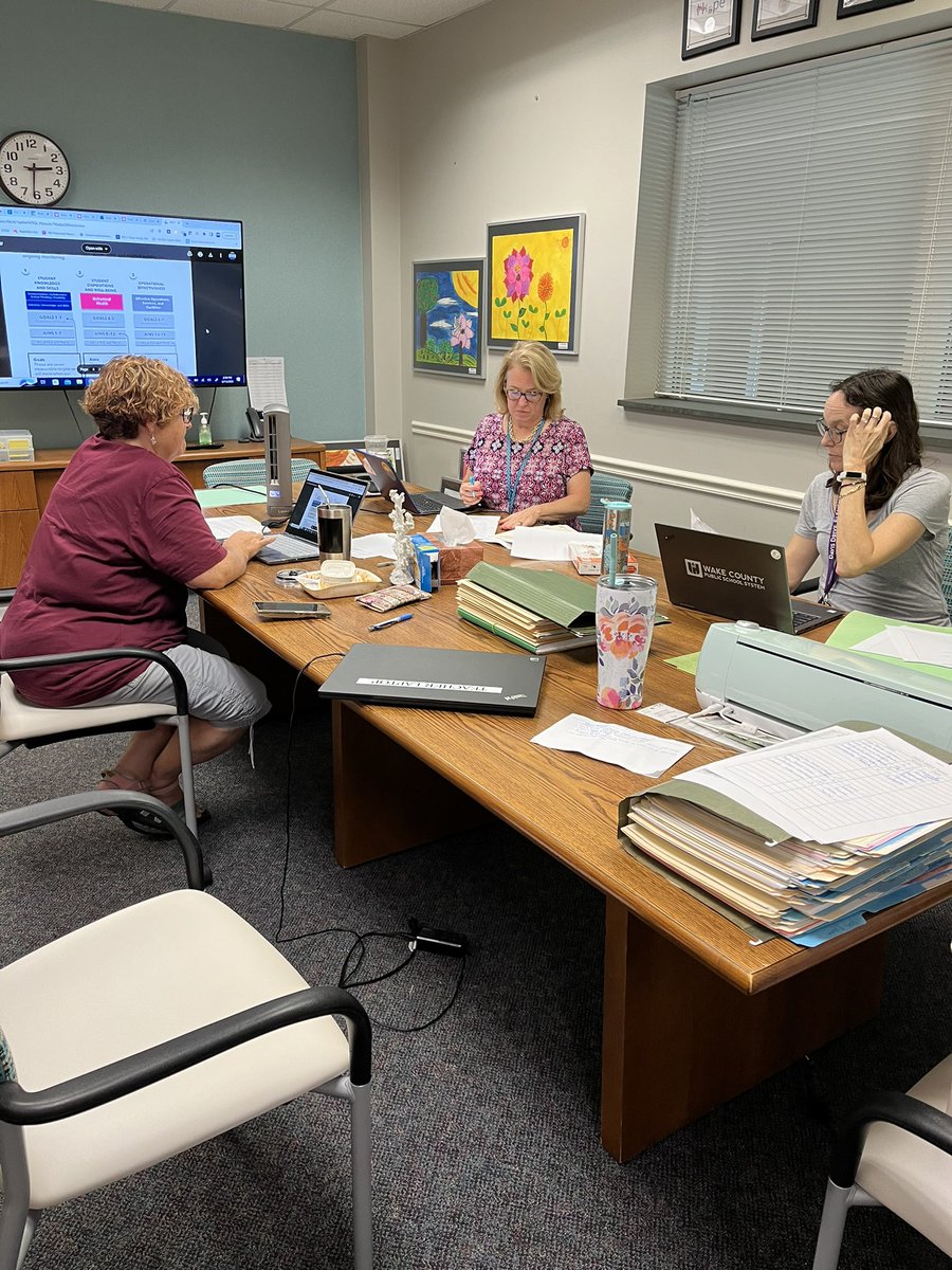 Jennifer Kaczynski tweet media