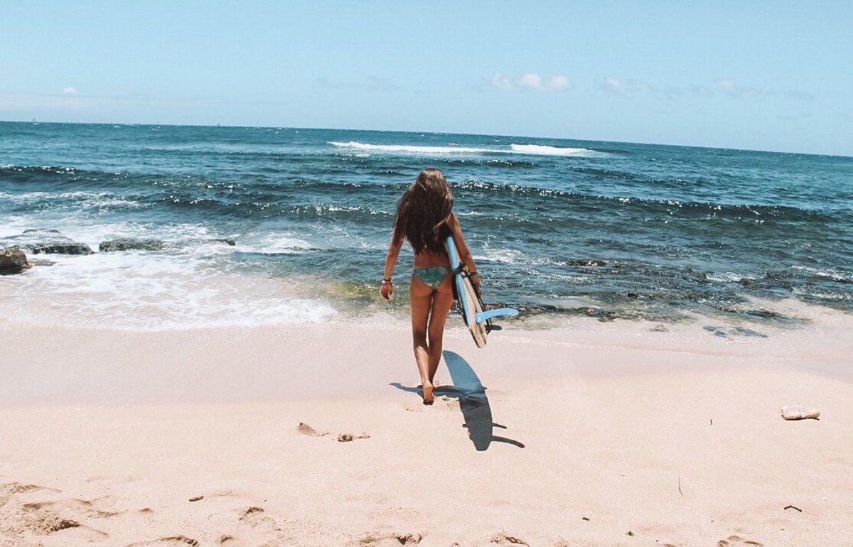 EmmyPerryXO's tweet photo. Thinking of my family and friends and all of the beautiful memories I have with them and realizing it will never be exactly the same. 
My poor island Maui! The loss and the devastation is unimaginable. My heart aches for those I love and all the loved ones lost or who have been affected by these horrific fires. It’s hard to conceive truly what has gone on and the news we get here on the mainland does not do it justice. 
My prayers and love are with everyone there, with those who have lost loved ones (there are still many lives unaccounted for), those who lost their entire world, everything they called home, and those who lost their beautiful animals, which are family too, all the same.
Aloha au iā ‘oe Maui Nei ♥️
If you can and are able to help, it is so needed now more than ever, here are a few sites:

https://t.co/jwzZxfZonv

https://t.co/auTpVDeu3t
 
https://t.co/a5hMwjD5cs…

https://t.co/vdXKxDHm5G… 

https://t.co/kUjH17v22B 
.
.
.
#mauigirl #mauistrong #islandgirl #mauiwildfires #explore #explorepage #lahaina #lahainastrong #kihei #kula