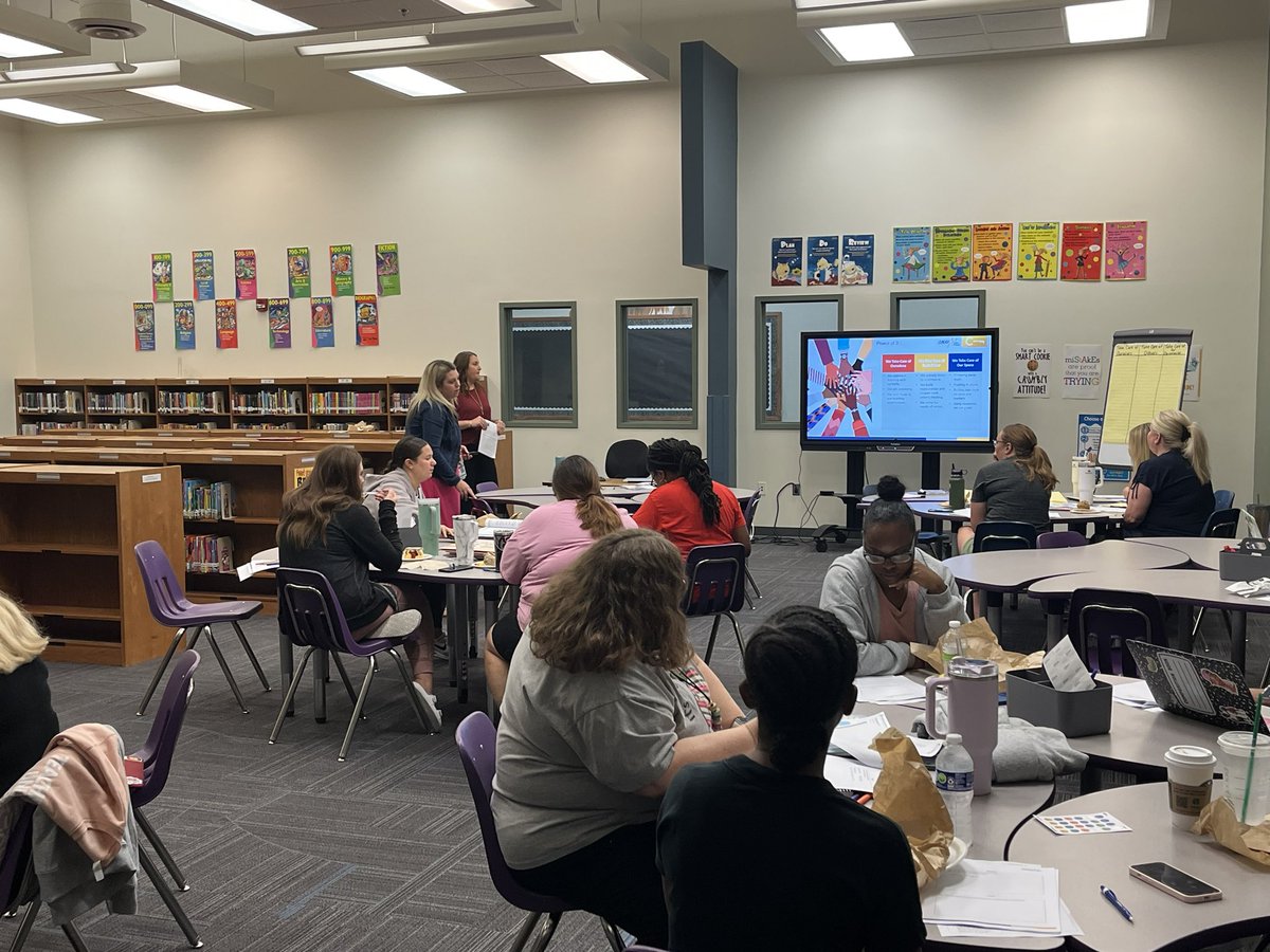 OPS_MillerPark's tweet photo. Shout out to CLIβs team and the incredible work of our Literacy Facilitators to present Close Reading PD to our team! Yesterday we deepened our learning to support high expectations across all content areas! π #LearningLeaders #GoSimbas #OPSProud https://t.co/VW78hToD6Z