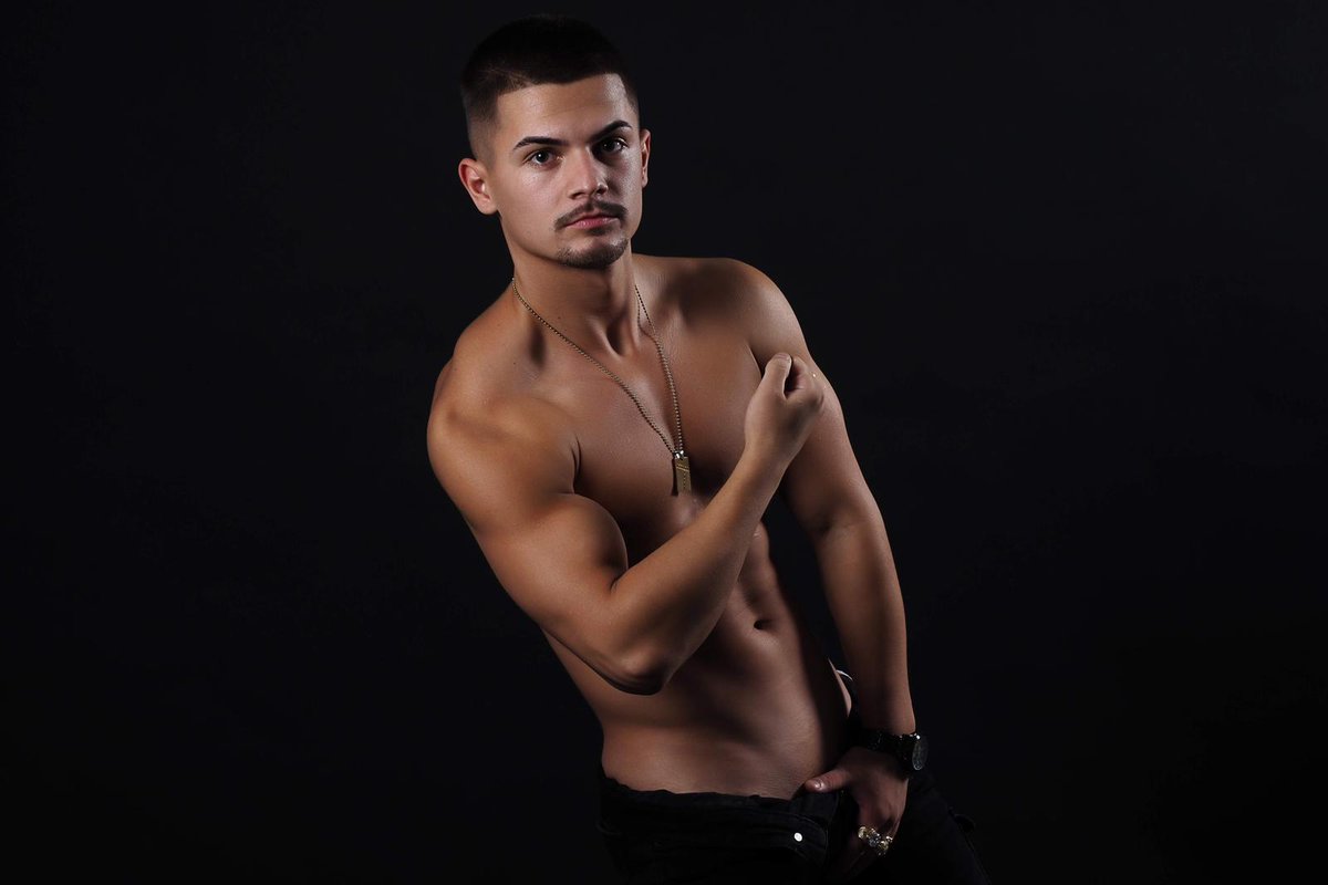 Richiard Macallan tweet media